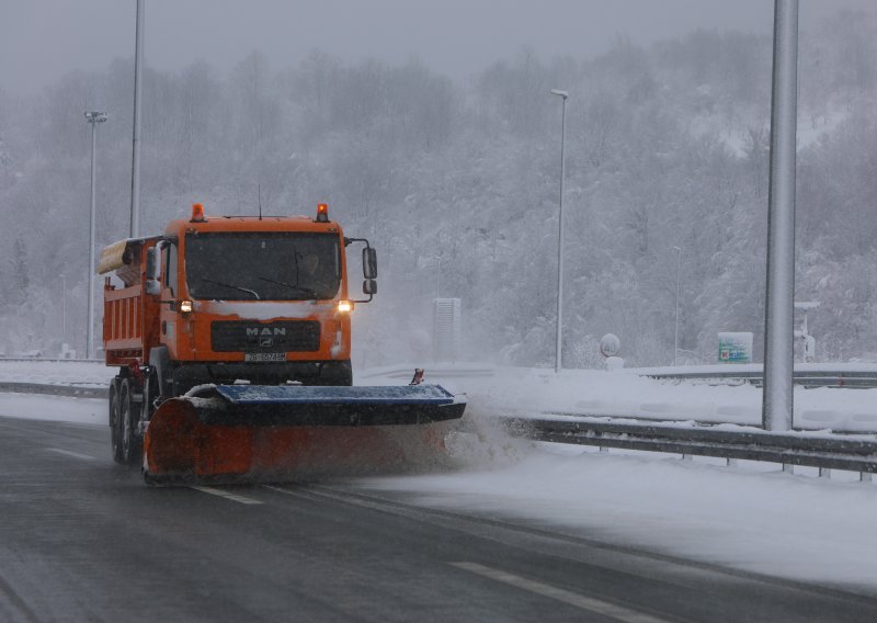 Autocesta A1 otvorena za osobna vozila, kamioni ne mogu prema Dalmaciji i Istri