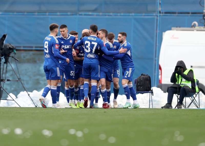 [VIDEO/FOTO] Dinamo pregazio Hajduk na Maksimiru i praktički riješio pitanje prvaka! Pogledajte festival golova u vječnom derbiju