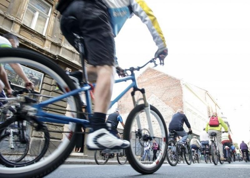 Kako riješiti sukob između pješaka i biciklista?