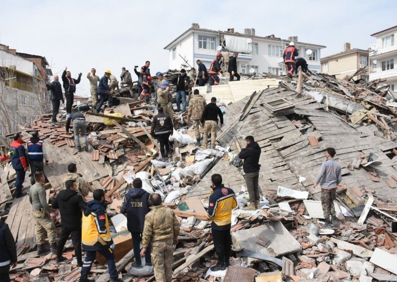 Pomoć nakon potresa: Europska komisija Turskoj daje milijardu eura