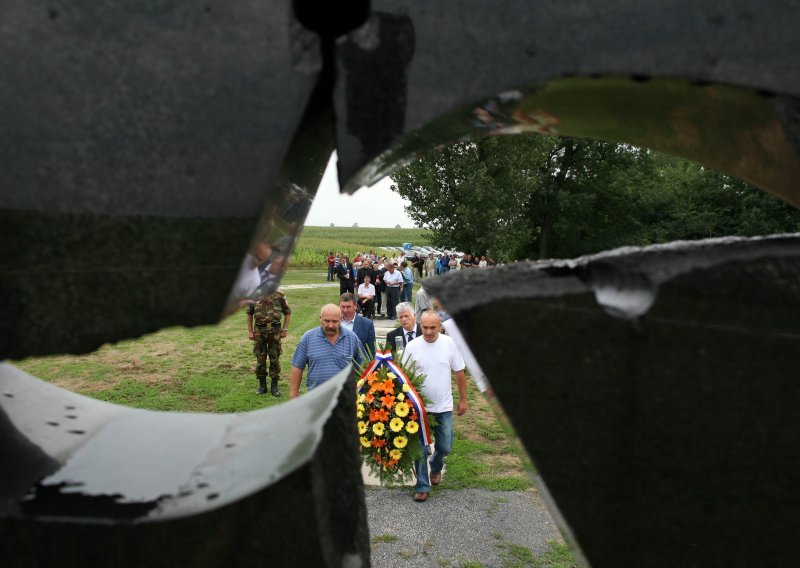 Memorial service held for 200 Croats killed on Ovcara farm