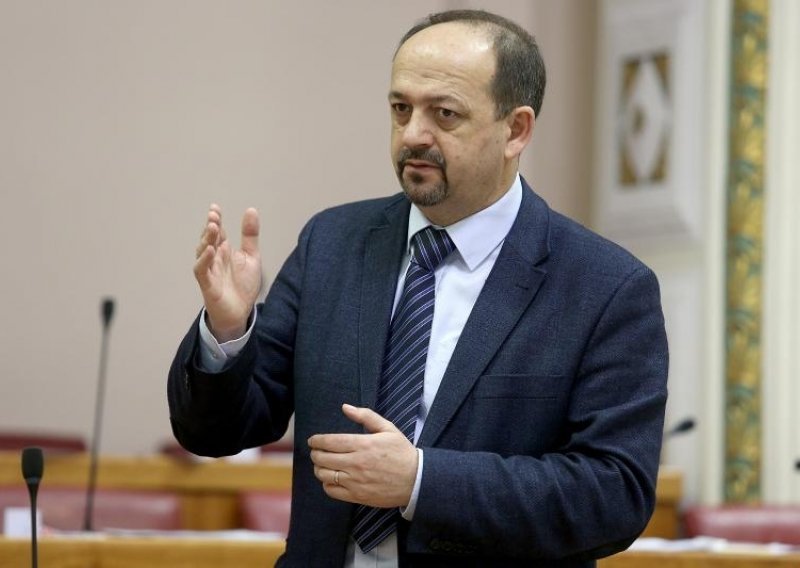 Lovrinović istaknuo kandidaturu za čelo HNB-a