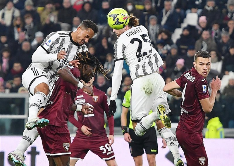 [FOTO] Juventus slavio u gradskom derbiju; Torino je dva puta vodio, a na kraju uvjerljivo izgubio