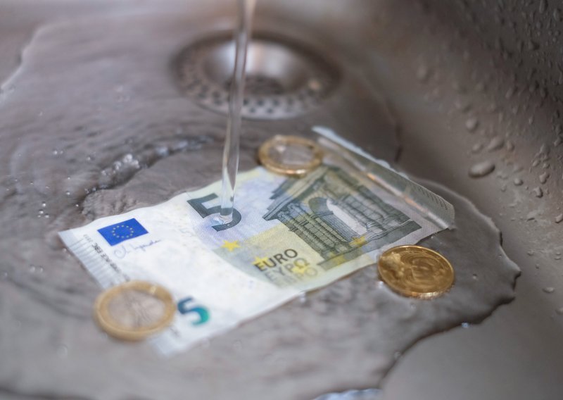Cijena vode u Zagrebu viša je 15 posto, no znate li što uopće plaćate? Evo izračuna