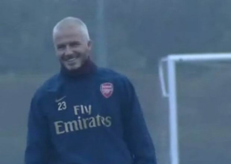 Dok junior trenira u Chelseaju, Beckham trenira s Arsenalom