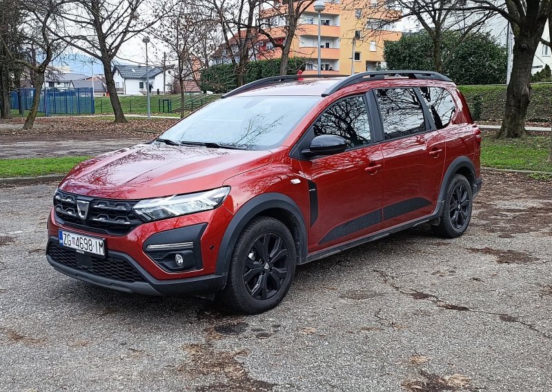 FOTO/VIDEO] Vozili smo Daciju Jogger Extreme 1.0 TCe 110: Vrlo praktičan obiteljski crossover sa 7 sjedala