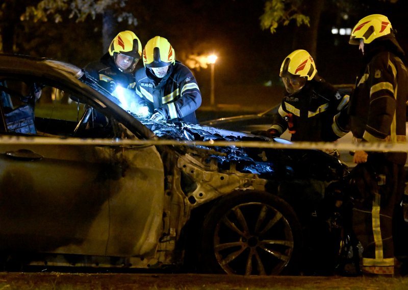 Noćas je u Zagrebu izgorio još jedan skupocjeni automobil, na sreću nitko nije ozlijeđen