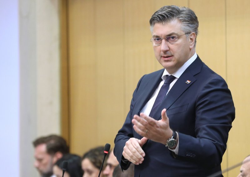 Plenković o mjerama pomoći: 'Predstavit ćemo ih sredinom idućeg tjedna. Zadržat ćemo najnižu stopu PDV-a za plin'