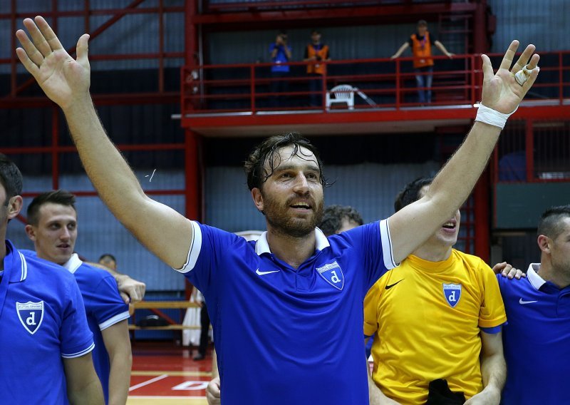Tomo Šokota o oduzetim članskim iskaznicama, kako mu je Mamić 'ubio emociju' i kakvom se Dinamu nada