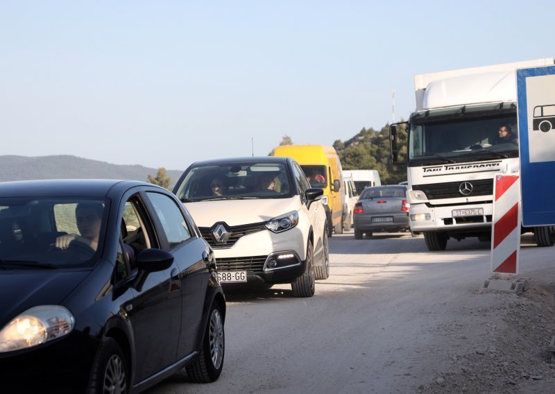 Zaustavlja se promet u Zagrebu zbog maratona, u dijelovima zemlje zbog radova, doznajte detalje