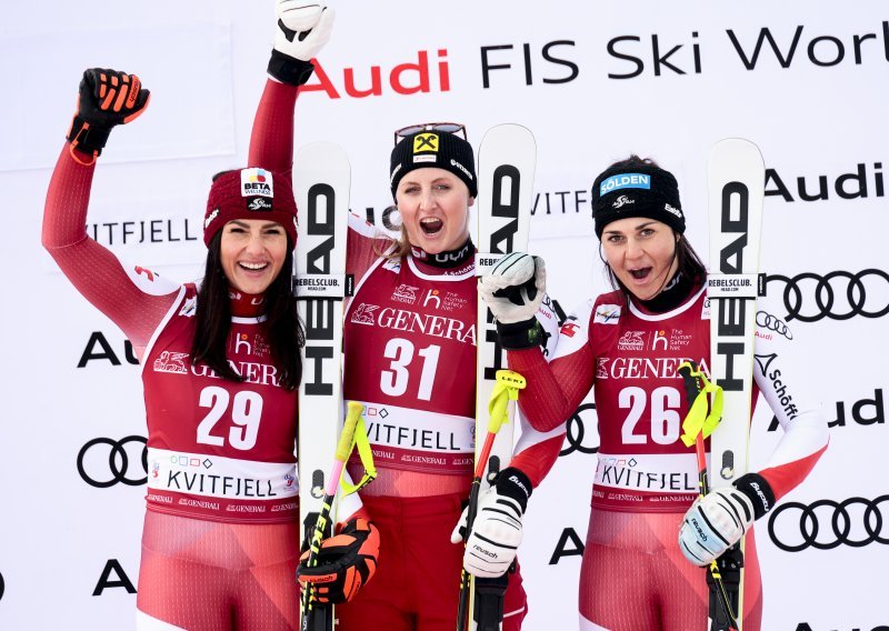 Austrijanke iskoristile loše vrijeme i zaposjele pobjedničko postolje, Shiffrin još uvijek lovi Stenmarkov rekord