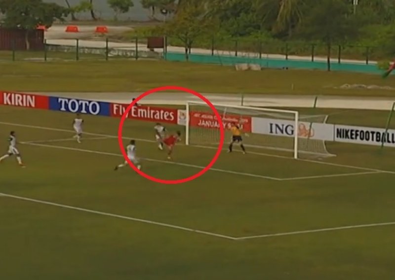 Ovaj gol bi trebao vrijediti kao pet primljenih!
