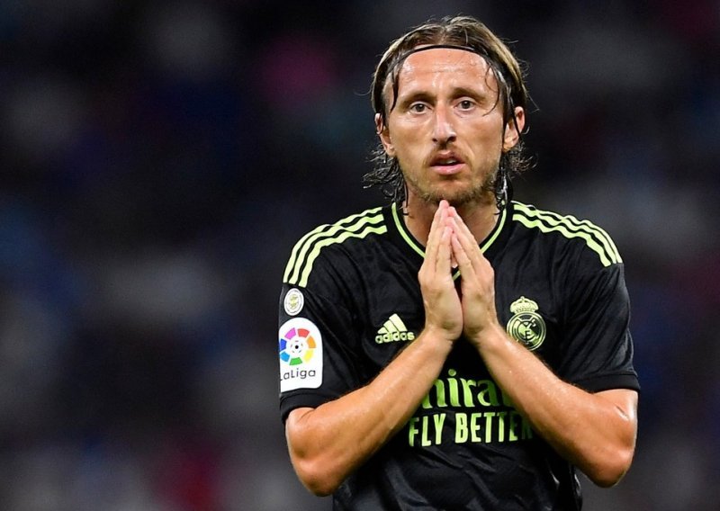 Luka Modrić šokiran ultimatumom Real Madrida; ovo je podla ucjena na koju kapetan Vatrenih sigurno neće pristati