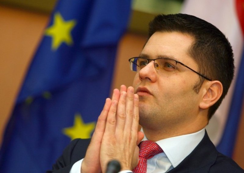 Slovenija podupire Srbiju na putu u EU