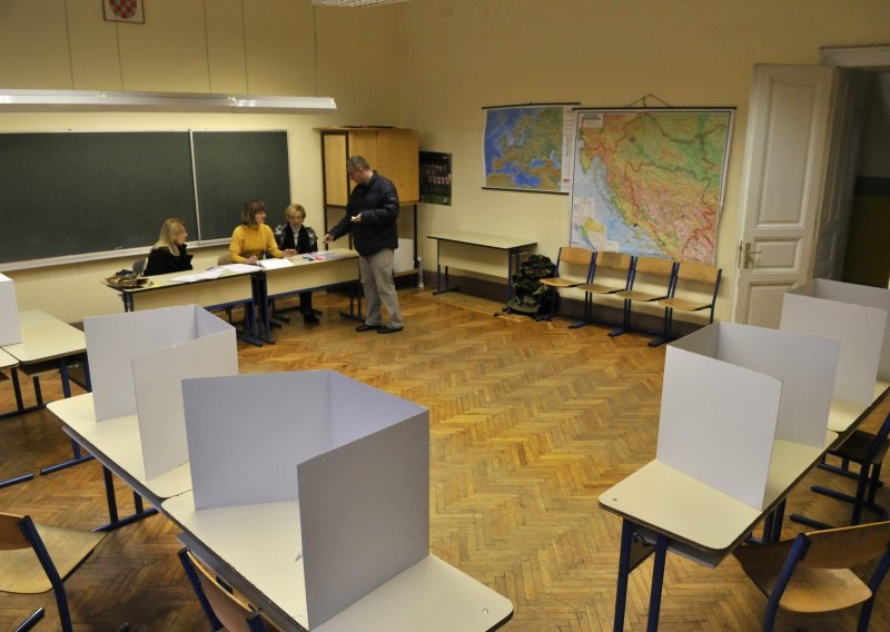 Tek 7,62 posto Vukovaraca izašlo na izbore u jutarnjim satima