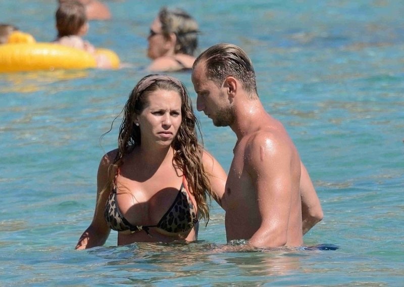 Rakitićeva Raquel se pohvalila čime ju je suprug razveselio na Dan žena