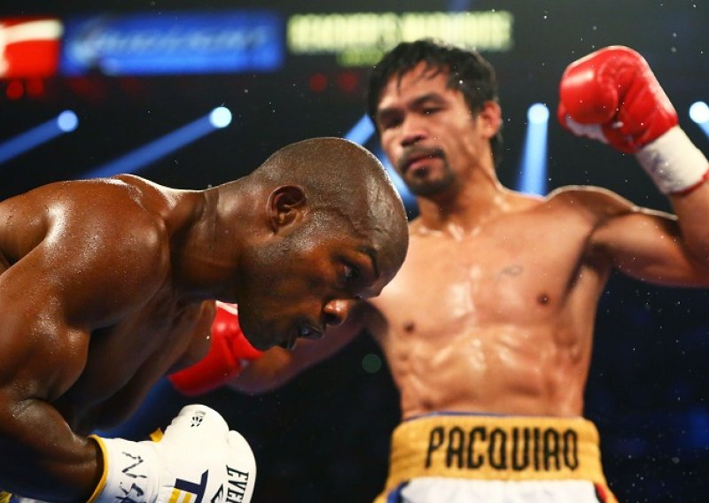 Pacquiao dvaput rušio protivnika u svom oproštaju od boksa