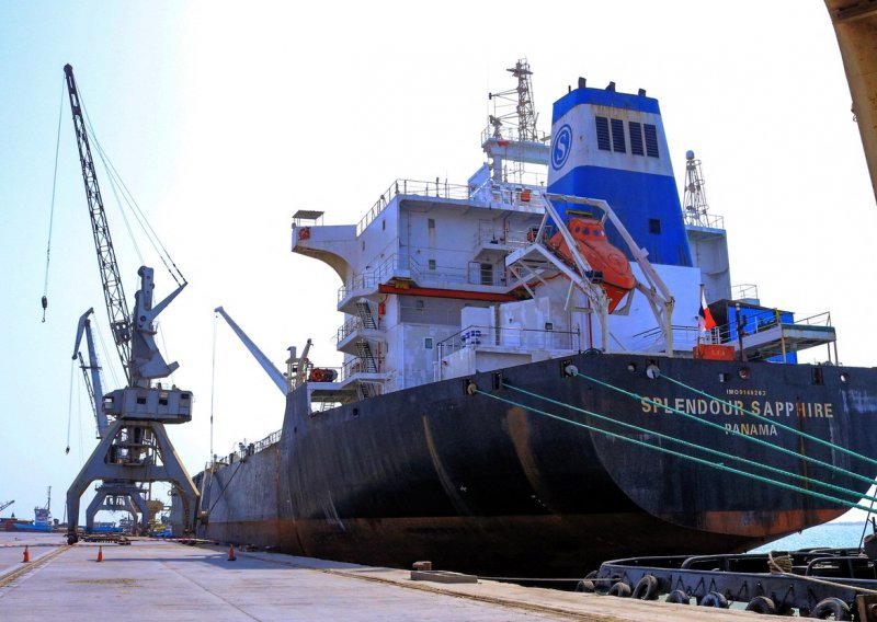 Raspada se brod u blizini Jemena; prijeti ekološka katastrofa, UN kupuje tanker koji će izvući naftu