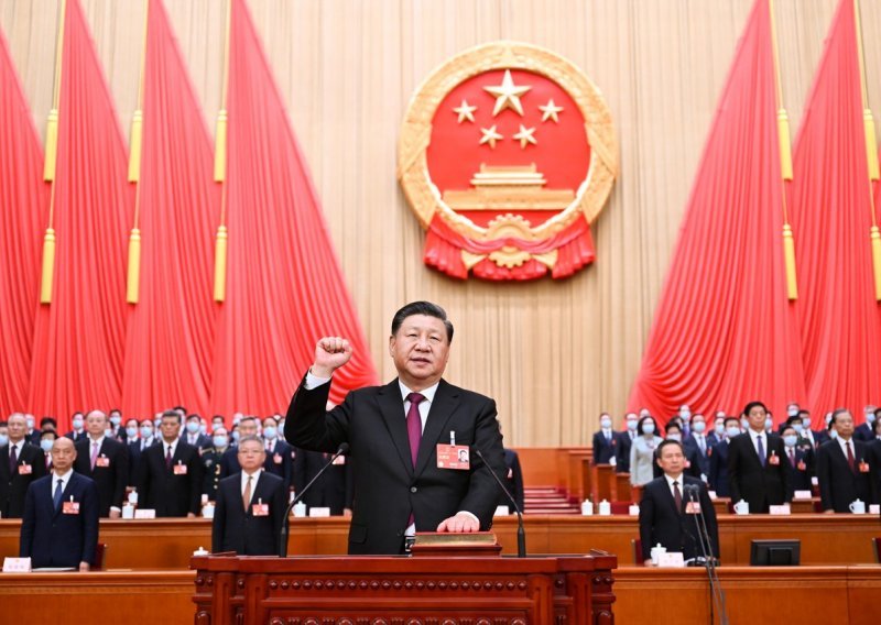 Kineski predsjednik Xi Jinping osigurao treći, presedanski mandat