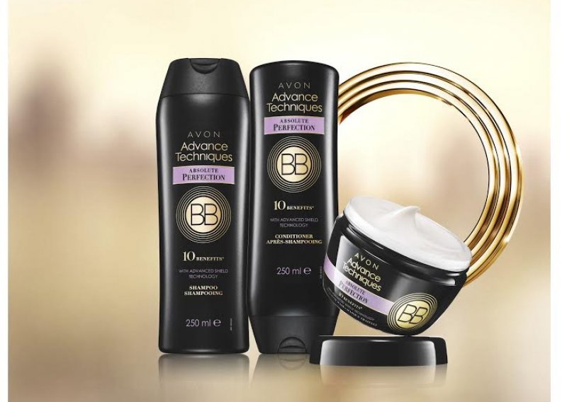 Avon daruje setove Advance Techniques BB linije za njegu kose