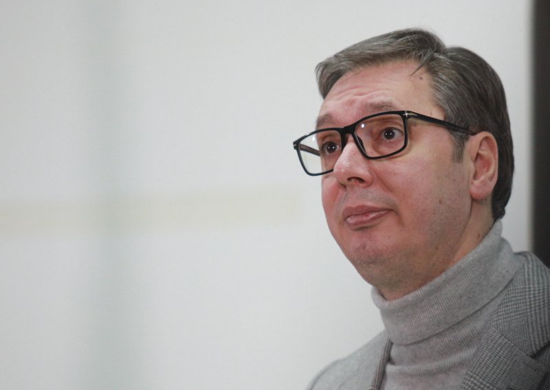 Vučić tužio dvije novinarke pa odmah odlučio: 'Tužba će iste sekunde biti povučena', poslušajte govor