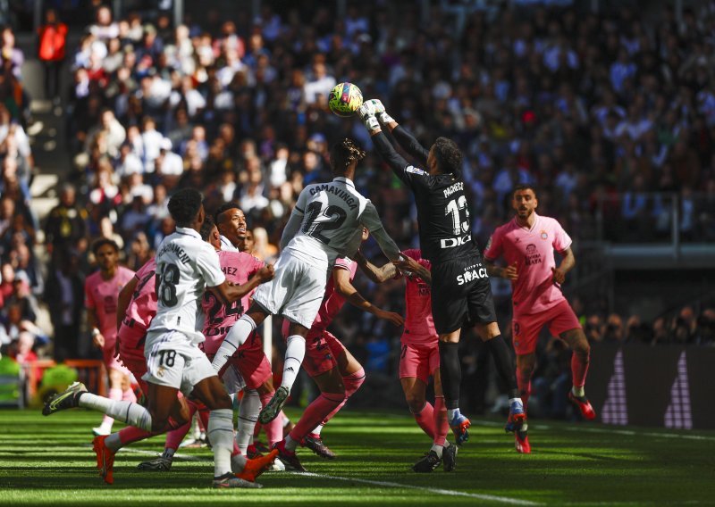 [FOTO] Real s Modrićem slomio Espanyol i tako na najbolji mogući način najavio El Clasico na Camp Nou