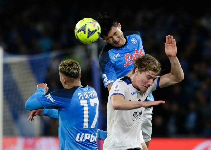 [FOTO] Napoli nezaustavljivo juri prema naslovu talijanskog prvaka, ni Atalanta nije imala šanse