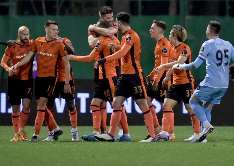 [VIDEO/FOTO] I to se dogodilo nakon 13 godina! Šibenik na Šubićevcu na koljena bacio Dinamo