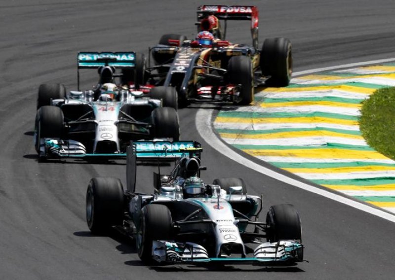 Rosberg: Nije još gotovo; Hamilton: Pogreška me koštala!