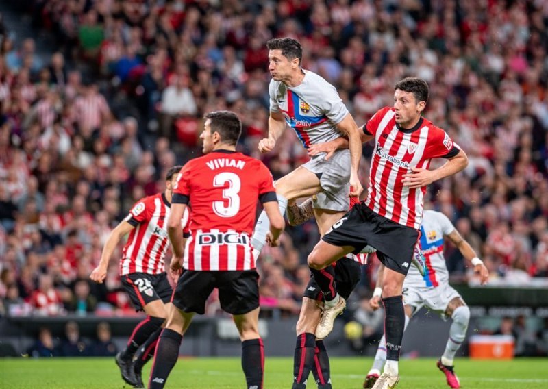 [FOTO] Barcelona uz puno sreće slavila u srcu Baskije; navijači Athletica priredili su im pravo poniženje