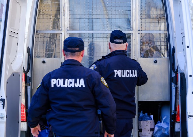 U Zagrebu napadnuta dva Indijca, jedan je dobio šaku u glavu te su mu razbijene naočale