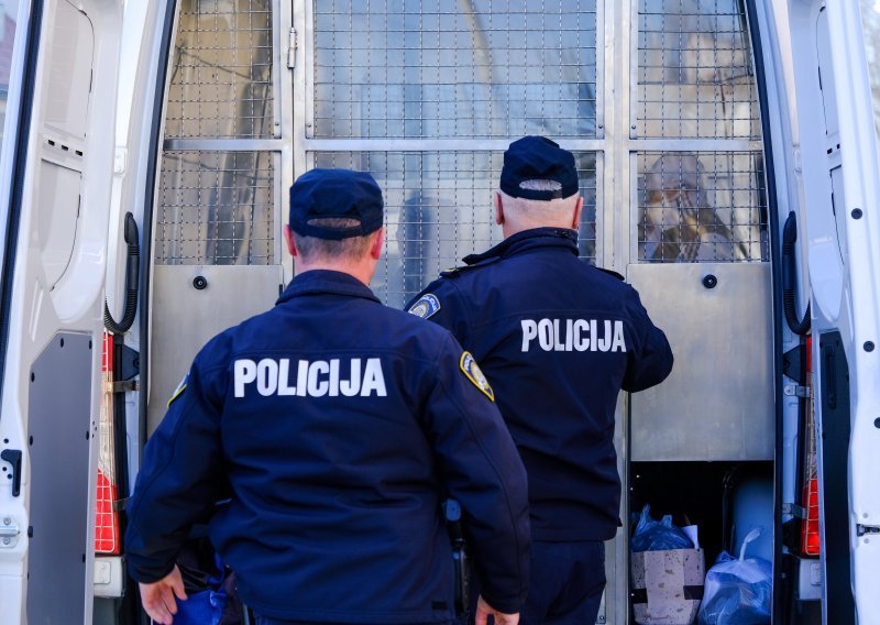 U Zagrebu napadnuta dva Indijca, jedan je dobio šaku u glavu te su mu razbijene naočale