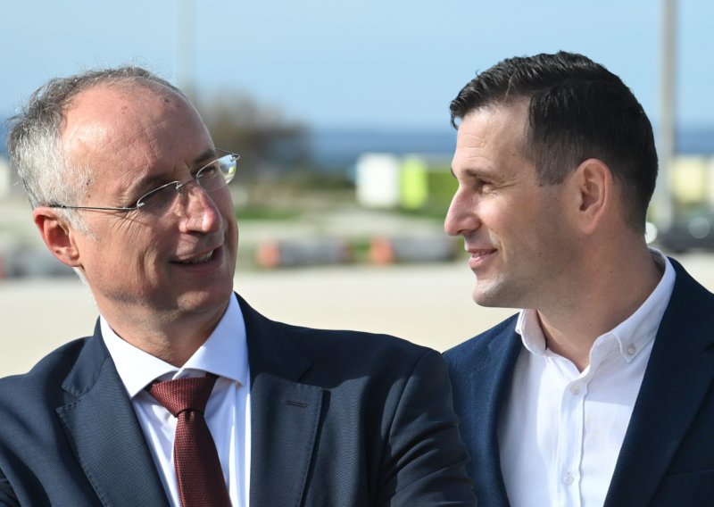 Obračun na Žnjanu: Puljak i Šuta jedan za drugim sazvali novinare na najveću splitsku plažu