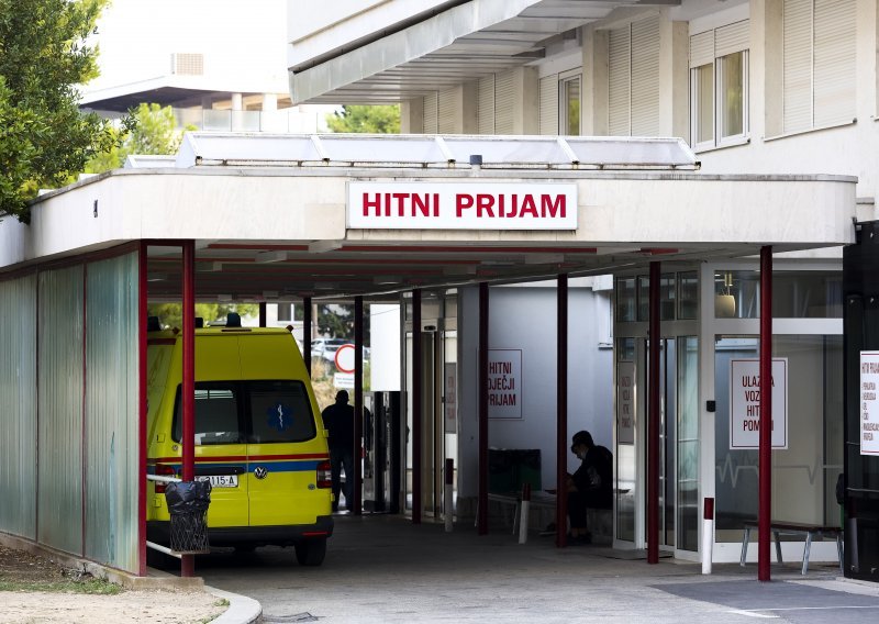 Dijete koje je sinoć teško ozlijeđeno u Splitu i dalje je životno ugroženo