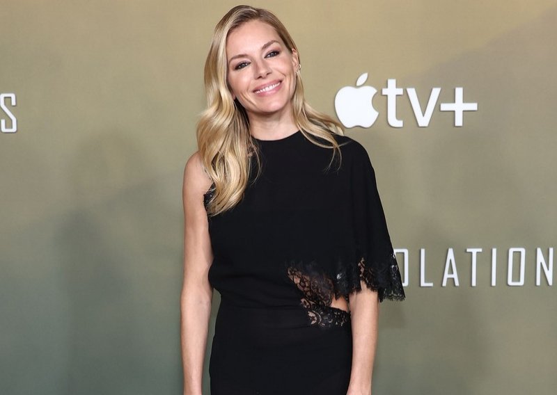 Sienna Miller istaknula svoje omiljene komade pa otkrila tajnu besprijekornog stila