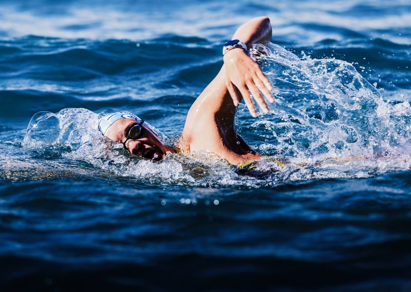 Dina Levačić objavila fotografiju lica nakon 11 sati plivanja u oceanu uz jasnu poruku...