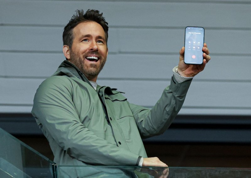 Ryan Reynolds pokazao talent za biznis: Prodao telekompaniju za 1,35 milijardi dolara T-Mobileu