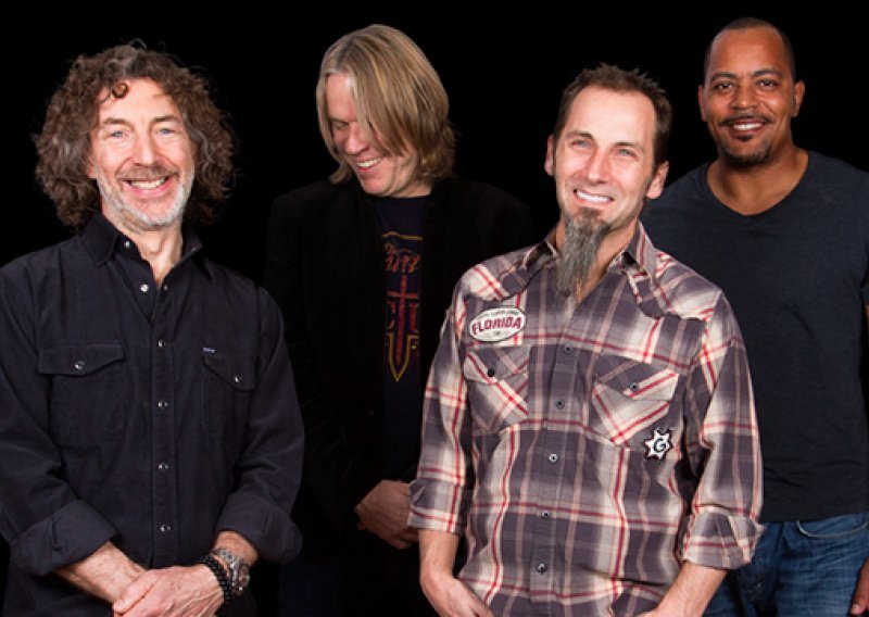 Simon Phillips s bendom Protocol u Zagrebu