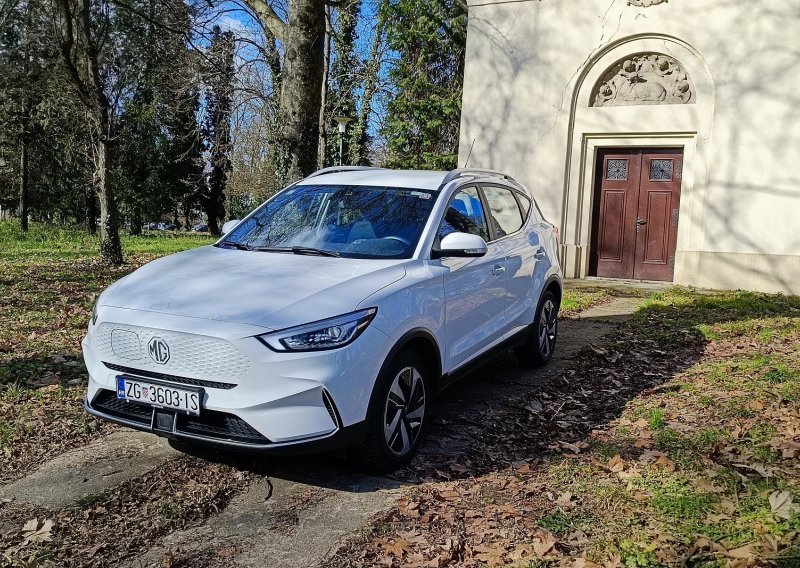 [FOTO/VIDEO] Vozili smo MG ZS EV, odličan izbor za kupce koji traže svoje prvo električno vozilo