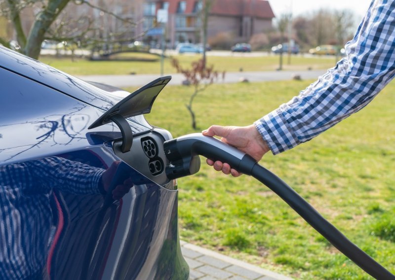 Hrvatske tvrtke razvile sustav koji olakšava punjenje električnih auta