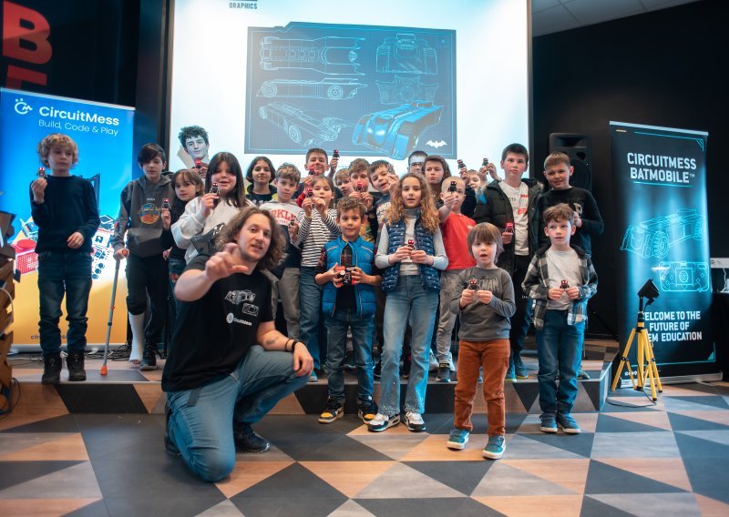 [FOTO] CircuitMess predstavio Batmobile: 'Postali smo globalna priča koja uveseljava djecu diljem svijeta'
