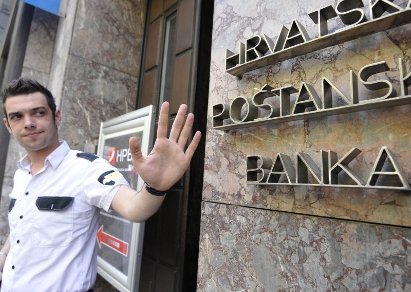 Usporio rast gotovinskih kredita, banke očekuju probleme i zaoštravaju kriterije za odobrenje