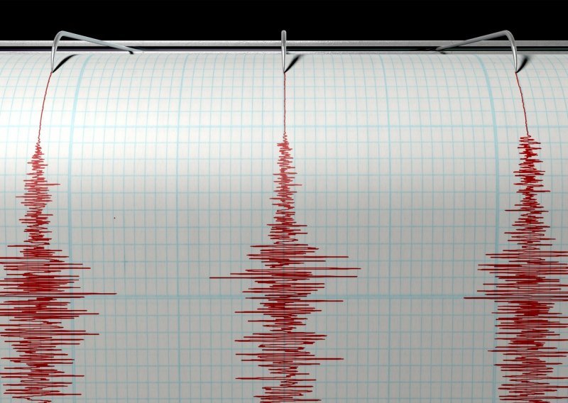 Potres magnitude 7,3 pogodio Indoneziju