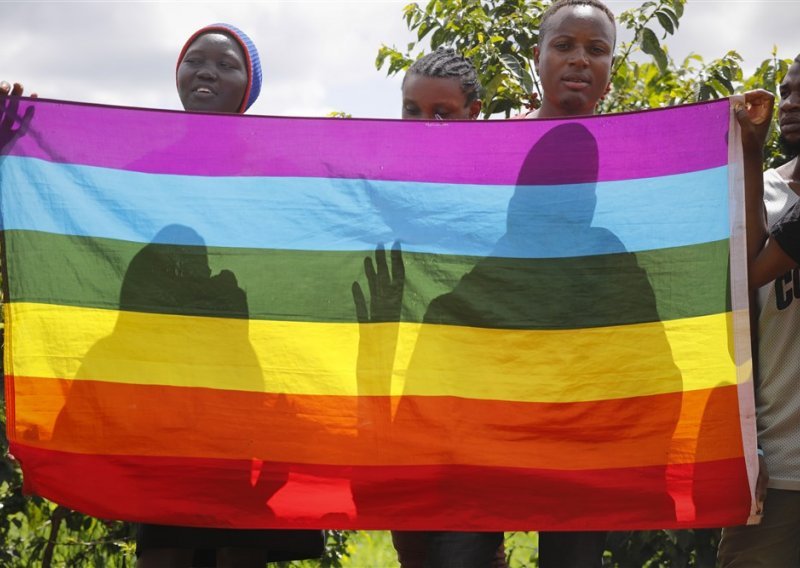 Uganda donijela zakon o zabrani identificiranja kao LGBTQ