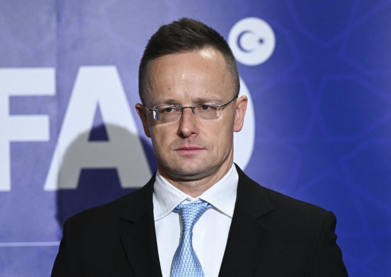 Mađarski ministar vanjskih poslova se obrušio na EU: Mađarska je pod pritiskom