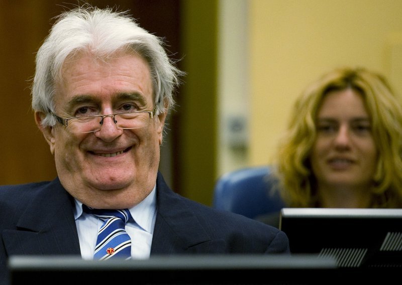 Tko može skinuti osmijehe s lica Hadžića i Karadžića?