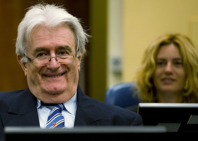 'Karadžić se žalio da pijani vojnici pucaju na Sarajevo'