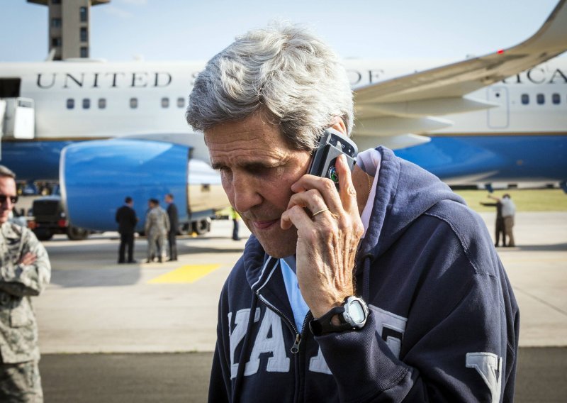 Kerry doputovao u Egipat, prvu postaju bliskoistočne turneje