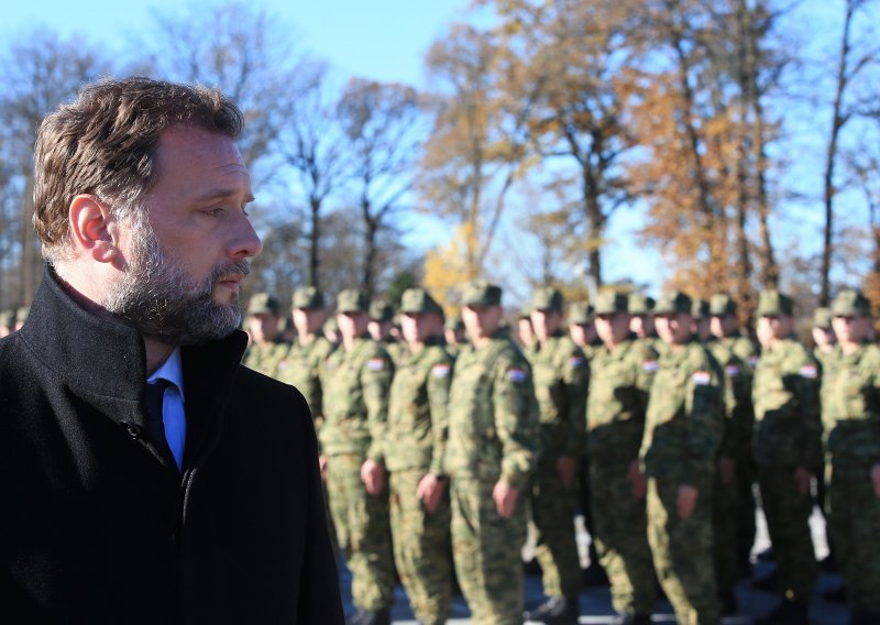 Ministarstvo obrane: 'Upis mladića u vojnu evidenciju nije obveza služenja vojnog roka'
