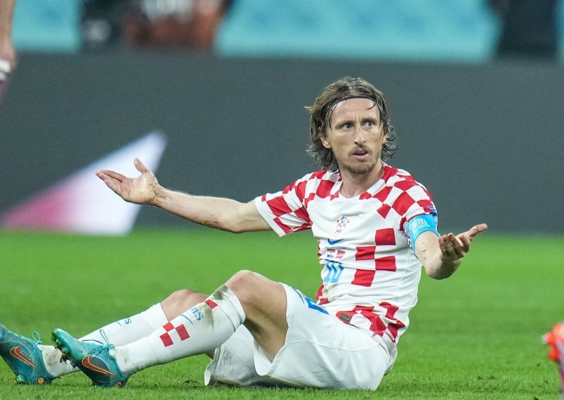 [VIDEO] Luka Modrić na presici dobio nezgodno pitanje: Kao da želite da što prije odem!